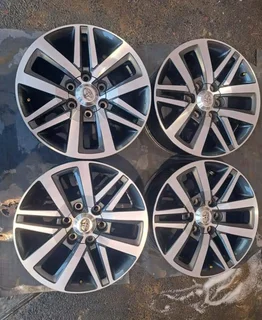 18 Inch Toyota Hilux (Dakar, D4D, Gd6), Fortuner rims 4 sale. Leave your whatsapp number if interest
