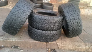4x BFgoodrich tires of size 285/60R18. leave your whatsapp number if interested 4 pricing.