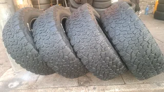 4x BFgoodrich tires of size 285/60R18. leave your whatsapp number if interested 4 pricing.