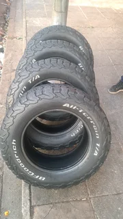 4x BFgoodrich tires of size 285/60R18. leave your whatsapp number if interested 4 pricing.