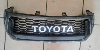 Toyota Hilux GD6 GR Dakar Style grill 2018-2020. leave your whatsapp number if interested.