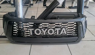 Toyota Hilux GD6 GR Dakar Style grill 2018-2020. leave your whatsapp number if interested.