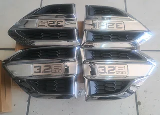Ford Ranger 3.2 fender covers. leave your whatsapp number if interested for pricing.