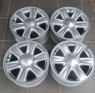16-inch Isuzu bakkie Mag rims for sale. Leave your whatsapp number.