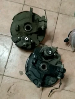 ✅️ Polo vivo wheel Hub. Leave your whatsapp number if interested.