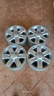  16-inch Isuzu bakkies mag rims. Call/WhatsApp0️⃣6️⃣8️⃣7️⃣5️⃣1️⃣4️⃣4️⃣4️⃣2️⃣