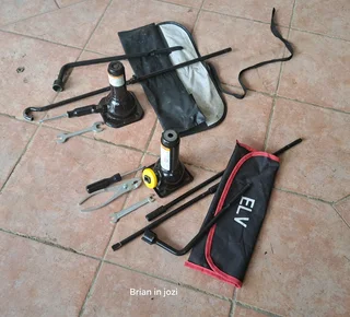 ✅️GWM jack and Quantum jack for sale. Leave your whatsapp number if interested.