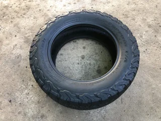  265/60R18 BFgoodrich tire for sale. Call/WhatsApp.