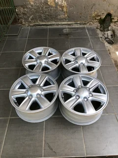  16-inch Isuzu bakkies mag rims for sale. Leave your whatsapp number if interested.