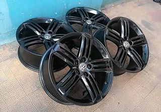 A set of 19 inch OEM VW golf 5/6 /7 and VW Tiguan. also fit VW caddy and Audi A3 /A4/A5 /A6 /A7