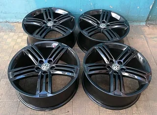 A set of 19 inch OEM VW golf 5/6 /7 and VW Tiguan. also fit VW caddy and Audi A3 /A4/A5 /A6 /A7