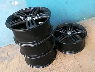 A set of 19 inch OEM VW golf 5/6 /7 and VW Tiguan. also fit VW caddy and Audi A3 /A4/A5 /A6 /A7