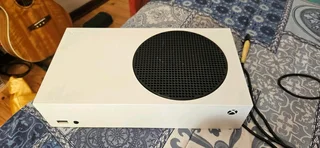 Xbox series s R4000