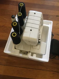 Empisal overlocker 760c