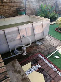 Kiddies splash pool rectangular in size