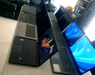 High end store demo laptops bellow half prices