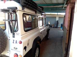 2007 Land Rover Defender SUV