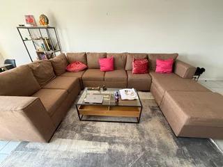 U-Shaped Couch for Sale! R10 000