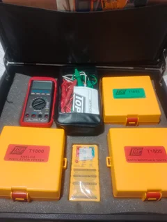 Box of toptronic electrical installation testers