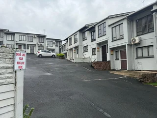 3  Bedroom Apartment for sale in Resevoir Hills