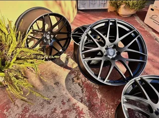23 inch LUMMA CLR RIMS