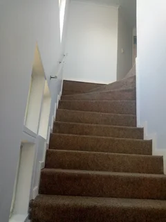 Room to let with ensuit bathroom and kitchen to share.