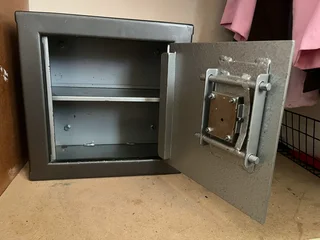 hand gun safe R1500