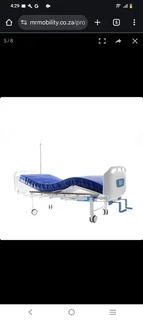 Hospital bed with mattress (manual)
