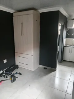 Bachelor to rent in Mamelodi west c1