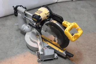 Dewalt Dw708-qs Sliding Mitre Saw