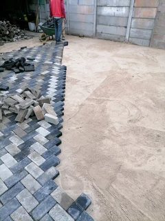 Paving installations
