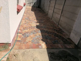 Wheatstone hulf bricks pavers