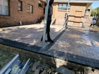 Paver laying