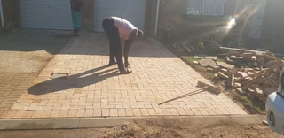 Paving installations