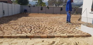 Wheatstone hulf bricks paver