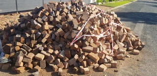 Wheatstone hulf bricks paver