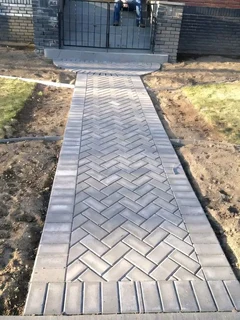 Paving installation