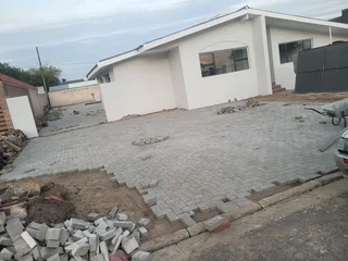 Paving installation