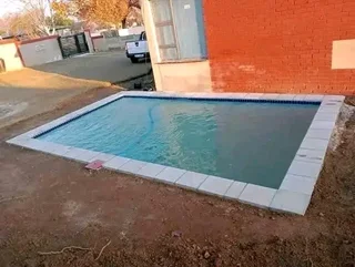 Swimming pool installation