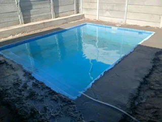 Swimming pool installation