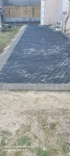 Paving installation