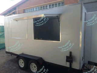 Lee mobile kitchen trailers and mobile bar for business