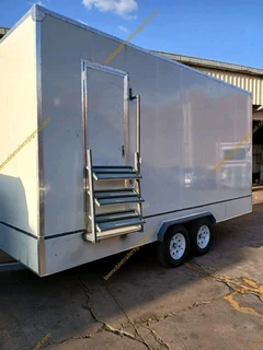 Mobile stage trailers