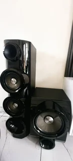 3D Sound AV Receiver (5.2 CH) and 7 speakers for sale