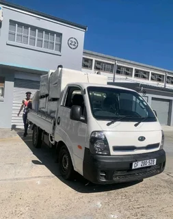 We do furniture and rubble removal