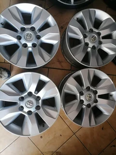 Good second hand 17 inch Toyota mag rims. Leave your whatsapp number if interested.