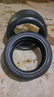 Two tires of size 315/35R21 Pirelli P Zero tires. Leave your whatsapp number if interested.
