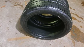 Two tires of size 315/35R21 Pirelli P Zero tires. Leave your whatsapp number if interested.