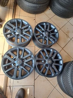 Dark gray 17 inche Toyota Twinspoke mag rims for sale. Leave your whatsapp number if interested.