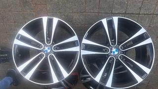 18 inche BMW mag rims, 5x120 pcd. Leave your whatsapp number if interested.